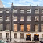 Luxurious Apartment Trafalgar Square
