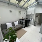 Modern Central Flat In Angel