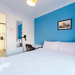 Manor Park Double Rooms
