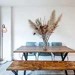 Duplex Two-Bed Apartment Near Tower Bridge