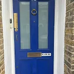 Comfy Stay In Wandsworth Town