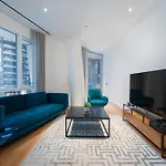 Capital Two Bedroom Flat In Battersea