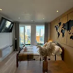 Cozy Flat With Balcony
