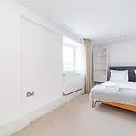 Bright Belgravia Apartment