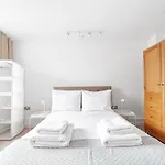 Bright Belgravia Apartment