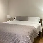 London Luxe Apartment - Central Location