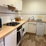 Comfy 2Bed Near O2 Canary Wharf Excel