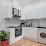 3 Bed Flat In Hammersmith Close To Underground