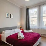 3 Bed Flat In Hammersmith Close To Underground