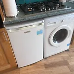 1 Bedroom Apartment Near Clapham North And Clapham High Street Station