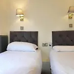 Hyde Park Court Hotel