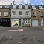 Huge 200Sqm Luxury 3-Bedroom Mews Villa