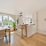Elegant Modern Cozy 3Bd Apt 1Gb Wifi - Luxurylondonstays