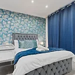Luxury One Bedroom Two Bathroom Apartment Knightsbridge Oxford Street