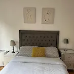 Charming 1Bdr Serviced Condo! 4 Guests Pool N Free Parking