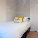 Olive Immaculate Wembley Apartment, 15Mins To Central London, By Edens