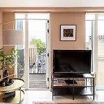 Convenient Euston London Apartment