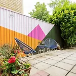 Chiswick Gem Stylish 1-Bed Flat For Modern Living