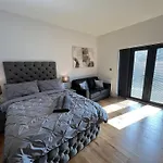 Luxury Studio Apartment In London - Walthamstow Village - E17