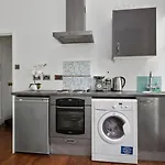 Cute, Cosy Flat Near London Bridge