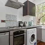 Cute, Cosy Flat Near London Bridge