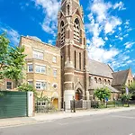 Luxury 1 Bed Apt Sleeps 5, Barons Court 5M To Tube