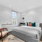 Luxury Residence In Prime London