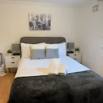 Charming And Affordable Flat For 4 People In Baker Street Zone 1 With Breakfast
