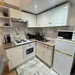 Charming And Affordable Flat For 4 People In Baker Street Zone 1 With Breakfast