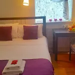 London-Big Bed