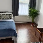 3 Bedroom In A Great Location
