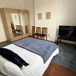 3 Bedroom In A Great Location