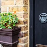 Apartment Holly Lodge Coach House By Interhome