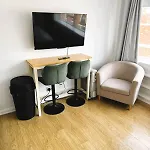 Modern Studio Flat. Central London. Zone 1.