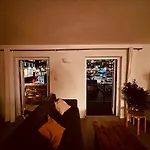 2 Bed Overlooking The Marina, Tower Bridge!