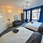 Bright And Spacious 2-Bedroom Flat Near Emirates Stadium