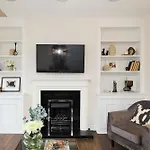 The Kensal Green Place - Modish 2Bdr Flat With Study Room
