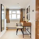 The Kensal Green Place - Modish 2Bdr Flat With Study Room