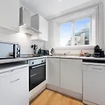 2 Bed Piccadilly Apartment 4