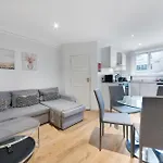 2 Bed Piccadilly Apartment 4