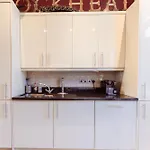 Ultrachic Georgian Townhouse In Central London