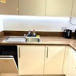 Dockland Excel 2 Bedroom Apartment