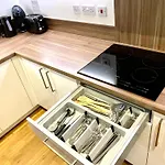 Dockland Excel 2 Bedroom Apartment