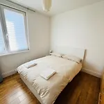 London Modern Flat Near Transports