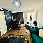 Luxury Snug In Wembley Park!