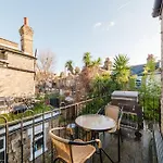 Elephant & Castle 2 Bed Hammock Hangout