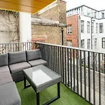 Modern 3-Bed Flat In Bermondsey Spa