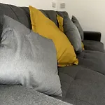 Cozy 2 Bed Home In Ilford- Contractors & Groups Welcome