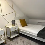Cozy 2 Bed Home In Ilford- Contractors & Groups Welcome