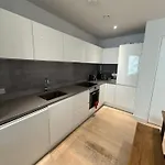 River View Balcony Spacious 1 Bed Xl Sofa & Tv